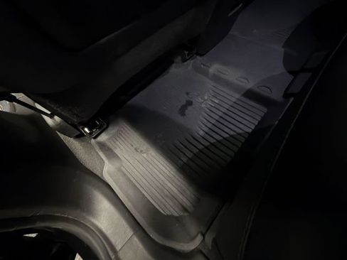 Certified 2024 Cadillac XT6 Sport w/ LPO, Red Accent Package image 37