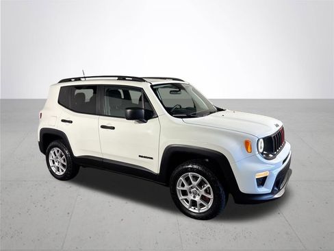 Used 2019 Jeep Renegade Sport w/ Sport Appearance Group AWD/4WD image 4