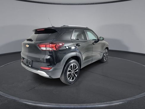 Used 2025 Chevrolet TrailBlazer LT FWD image 8