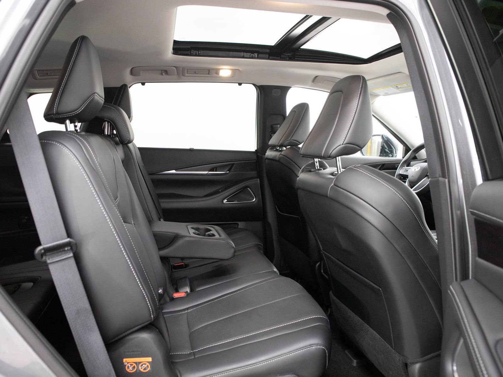 Used 2023 INFINITI QX60 Sensory AWD/4WD image 14