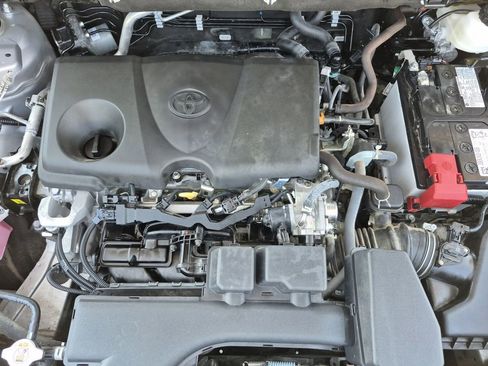 Used 2024 Toyota RAV4 LE image 17