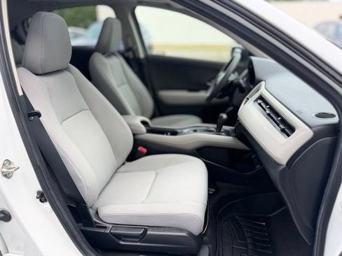 Used 2020 Honda HR-V EX image 23