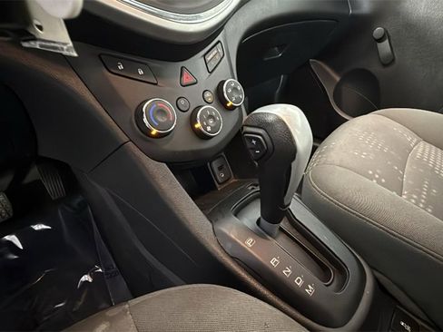 Used 2017 Chevrolet Sonic LS image 21