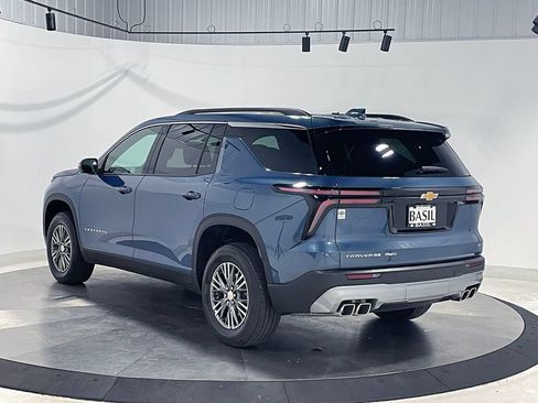 Used 2024 Chevrolet Traverse LT AWD/4WD image 14