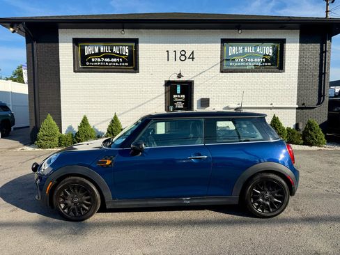 Used 2014 MINI Cooper 2-Door Hardtop image 2