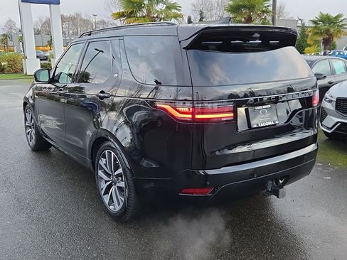 Certified 2024 Land Rover Discovery Dynamic SE image 3