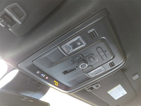 Used 2023 GMC Yukon Denali image 19