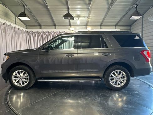 Used 2020 Ford Expedition XLT w/ Equipment Group 202A AWD/4WD image 6