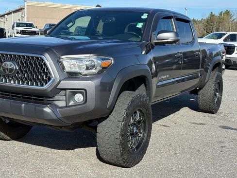 Used 2019 Toyota Tacoma TRD Off-Road image 46