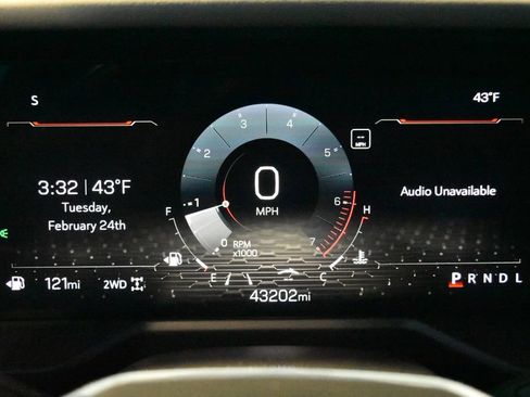 Used 2024 GMC Acadia Elevation image 18