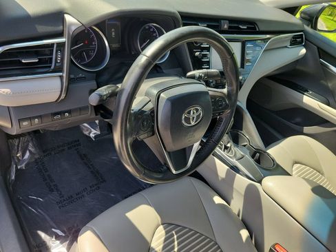 Used 2018 Toyota Camry SE FWD image 7