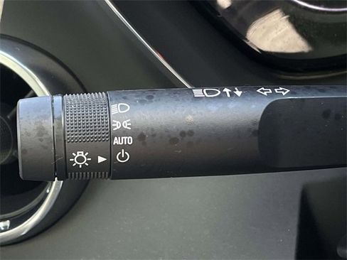 Used 2018 Chevrolet Camaro LT w/ Technology Package image 20