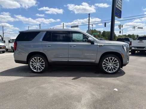 New 2026 GMC Yukon Denali w/ Denali Reserve Package AWD/4WD image 5