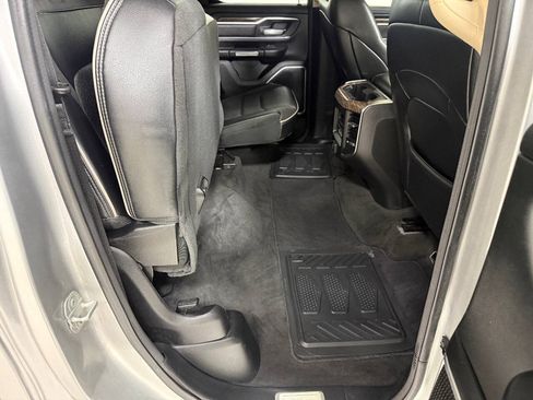 Used 2020 RAM 1500 Laramie AWD/4WD image 40
