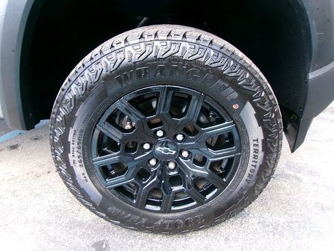 Used 2023 Chevrolet Colorado Trail Boss w/ Advanced Trailering Package image 11