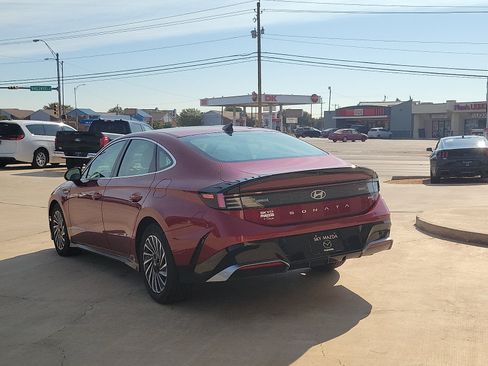 Used 2024 Hyundai Sonata SEL FWD image 5