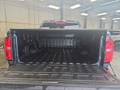 Used 2019 Chevrolet Colorado LT w/ LT Convenience Package RWD image 12