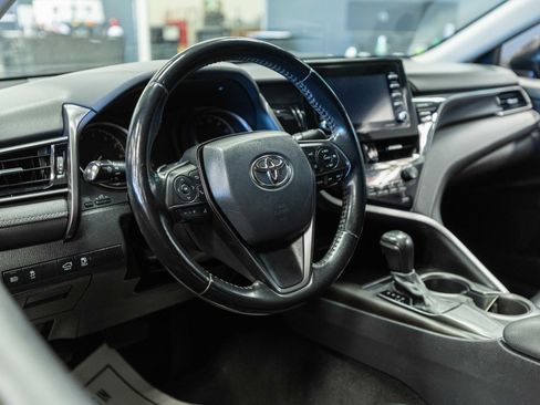 Used 2021 Toyota Camry SE w/ Carpet Mat Package (TMS) FWD image 10