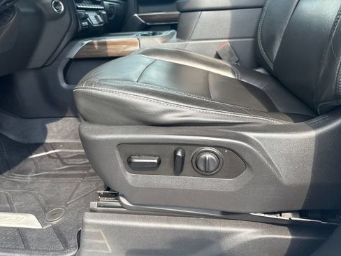 Certified 2019 Chevrolet Silverado 1500 LT Trail Boss AWD/4WD image 14