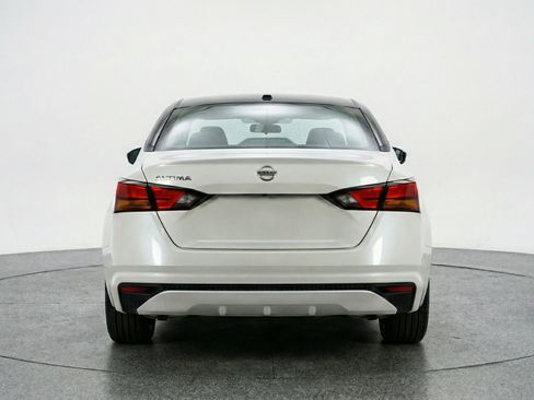 Used 2025 Nissan Altima 2.5 SV image 7