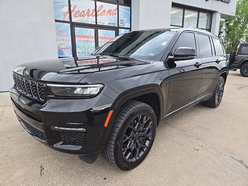 Used 2024 Jeep Grand Cherokee L Summit AWD/4WD image 3