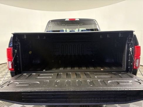 Used 2019 Ford F150 Lariat w/ Equipment Group 502A Luxury AWD/4WD image 9