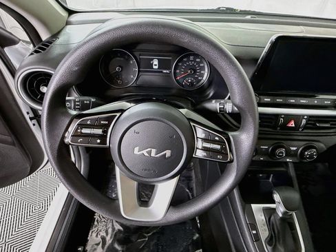 Certified 2024 Kia Forte LXS w/ LXS Technology Package FWD image 19