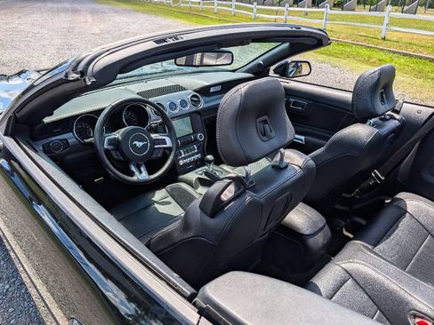 Used 2016 Ford Mustang GT Premium w/ GT Performance Package RWD image 5