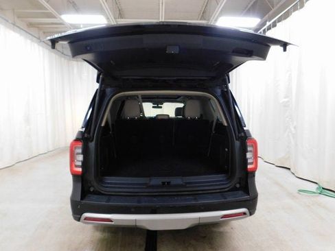 Used 2024 Ford Expedition Max Limited image 19