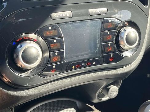 Used 2013 Nissan Juke SL w/ Midnight Edition image 31