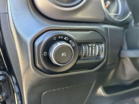 Certified 2021 Jeep Wrangler Unlimited Sport image 10