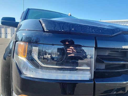 Used 2018 Chevrolet Silverado 1500 LT w/ All Star Edition image 6