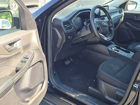 Used 2025 Ford Escape Active FWD image 9