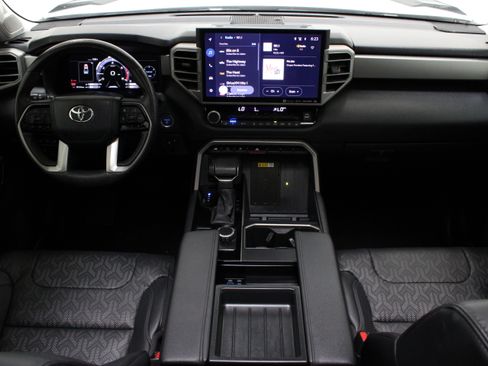 Used 2024 Toyota Tundra Limited AWD/4WD image 35