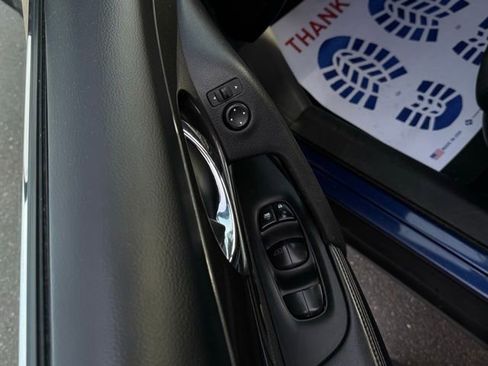 Used 2019 Nissan Rogue S image 14