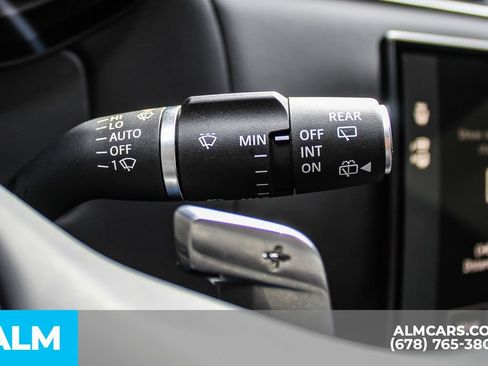 Used 2025 Land Rover Range Rover SE AWD/4WD image 28