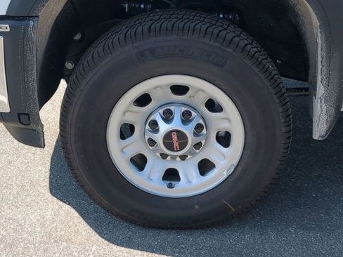 New 2025 GMC Sierra 2500 Pro image 15