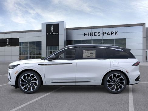 New 2026 Lincoln Nautilus Black Label image 3