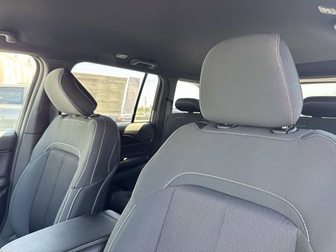 New 2026 Jeep Grand Cherokee Laredo image 22