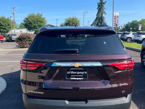 Used 2023 Chevrolet Traverse LT FWD image 5