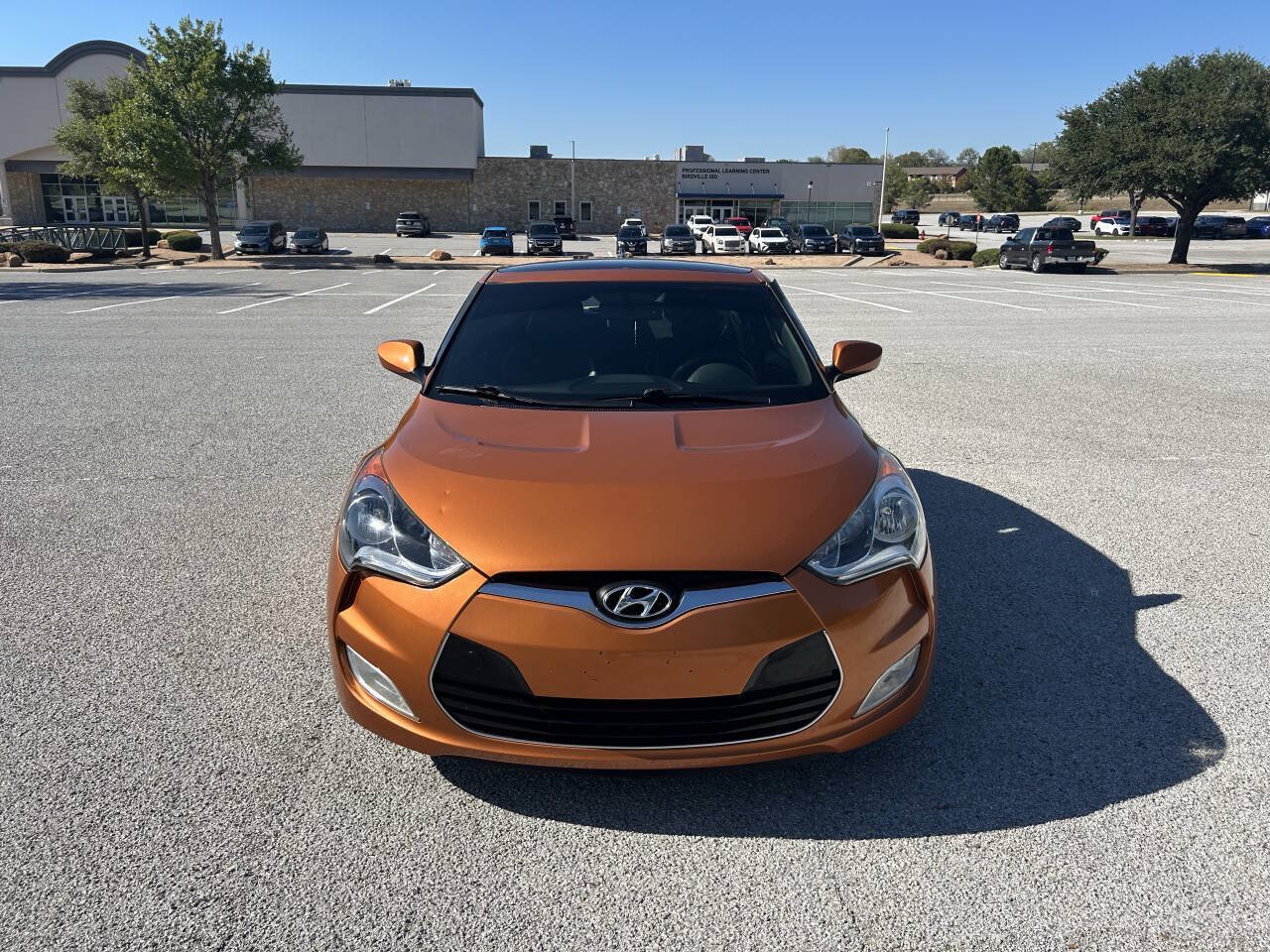 Used 2016 Hyundai Veloster w/ Option Group 02 FWD image 2