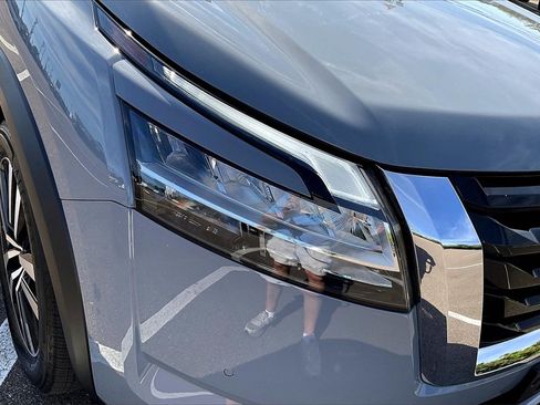 Used 2024 Nissan Pathfinder Platinum w/ Cargo Package image 29