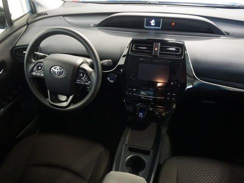 Certified 2019 Toyota Prius LE FWD image 24