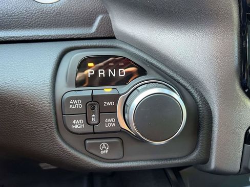 Used 2025 RAM 1500 Big Horn AWD/4WD image 23