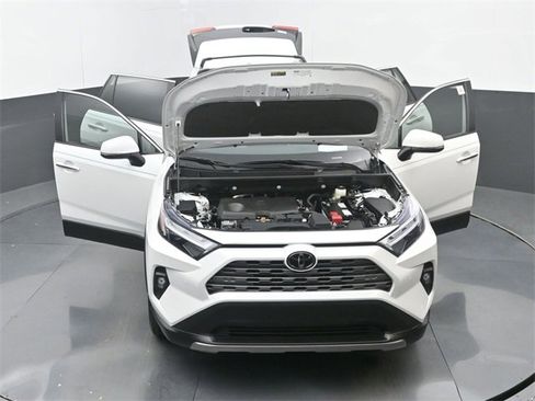 Used 2024 Toyota RAV4 Limited image 35