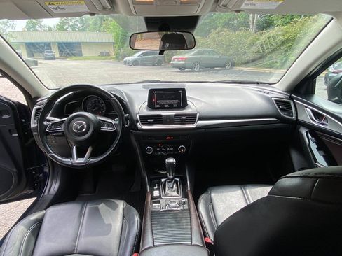 Used 2018 MAZDA MAZDA3 Touring FWD image 38