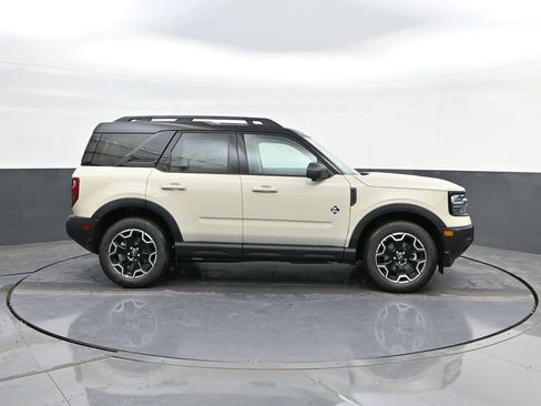 New 2025 Ford Bronco Sport Outer Banks w/ Outer Banks Tech Package+ image 24