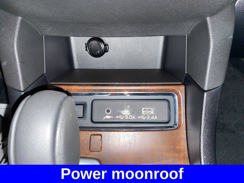 Used 2025 Subaru Ascent Touring AWD/4WD image 23