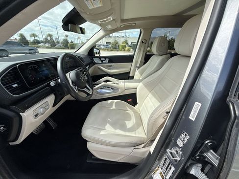Used 2022 Mercedes-Benz GLS 580 4MATIC image 30