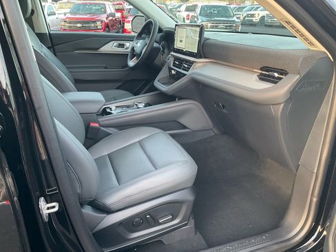 New 2026 Ford Explorer Active w/ Active Comfort Package image 11